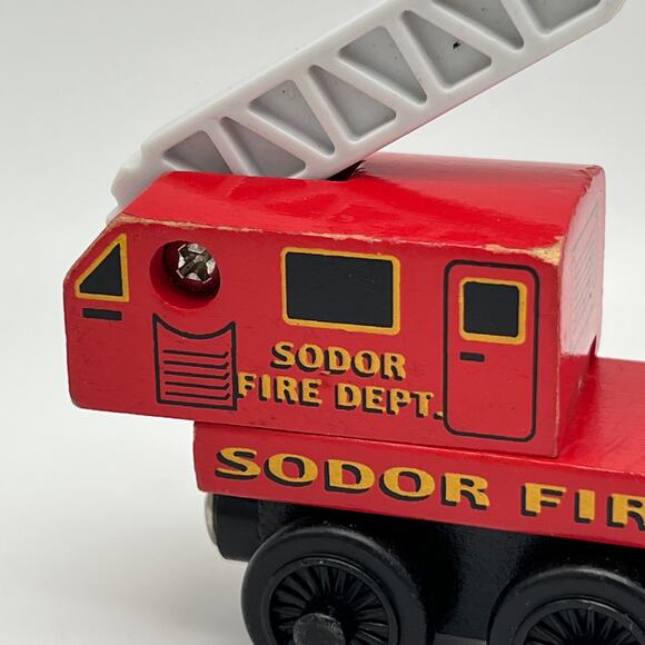 Thomas The Train & Friends Wooden Railway Sodor Fire Department Fire Train 2002 - Picture 5 of 8
